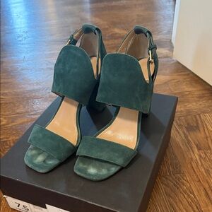 Banana Republic “Blyss” Block Heel Sandal | Size 7.5 | Loch Green Suede With Box